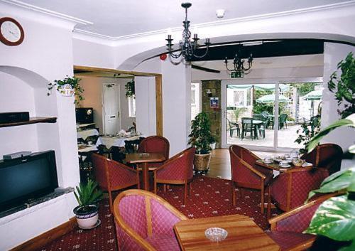 Nonsuch Park Hotel Epsom Exteriör bild